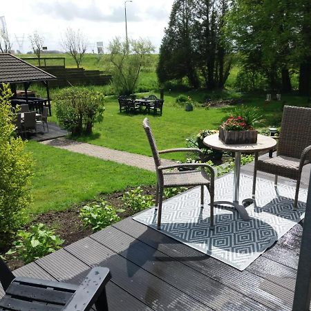 VAKANTIEHUISJE Daar bij de Molen tussen Alkmaar en Hoorn Oterleek Buitenkant foto
