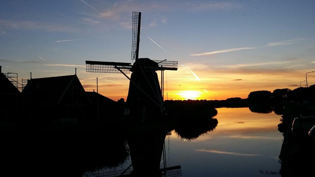 VAKANTIEHUISJE Daar bij de Molen tussen Alkmaar en Hoorn Oterleek Buitenkant foto